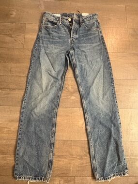 Zara Women's Straight Jeans in Light Blue Denim